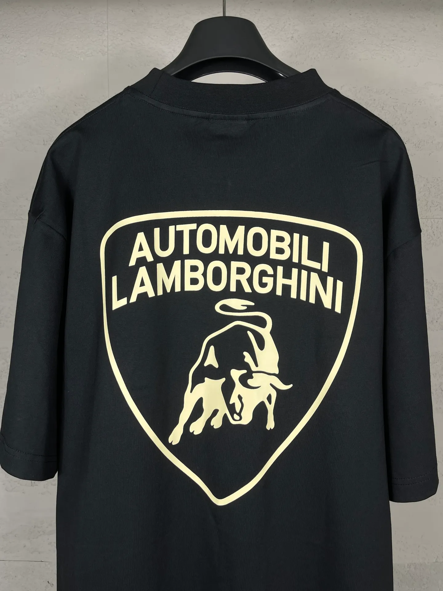 【 . Quality】BALENCI*GA/ Lamborghini LOGO T # SS 25 New Arrival。 ， 。 。 ZP 。 260 ， . ， 。 。 。 ， ， 。 . 。 OS . Same Style ：BL 253637 ：Black Size：XS S M L